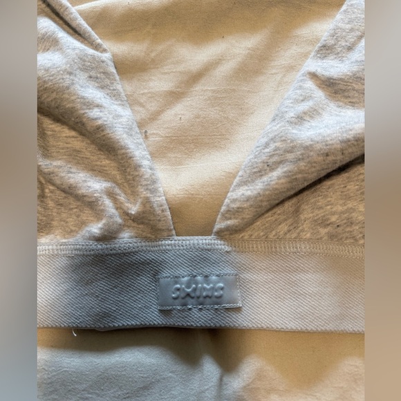 Skims Bralette - Picture 2 of 4